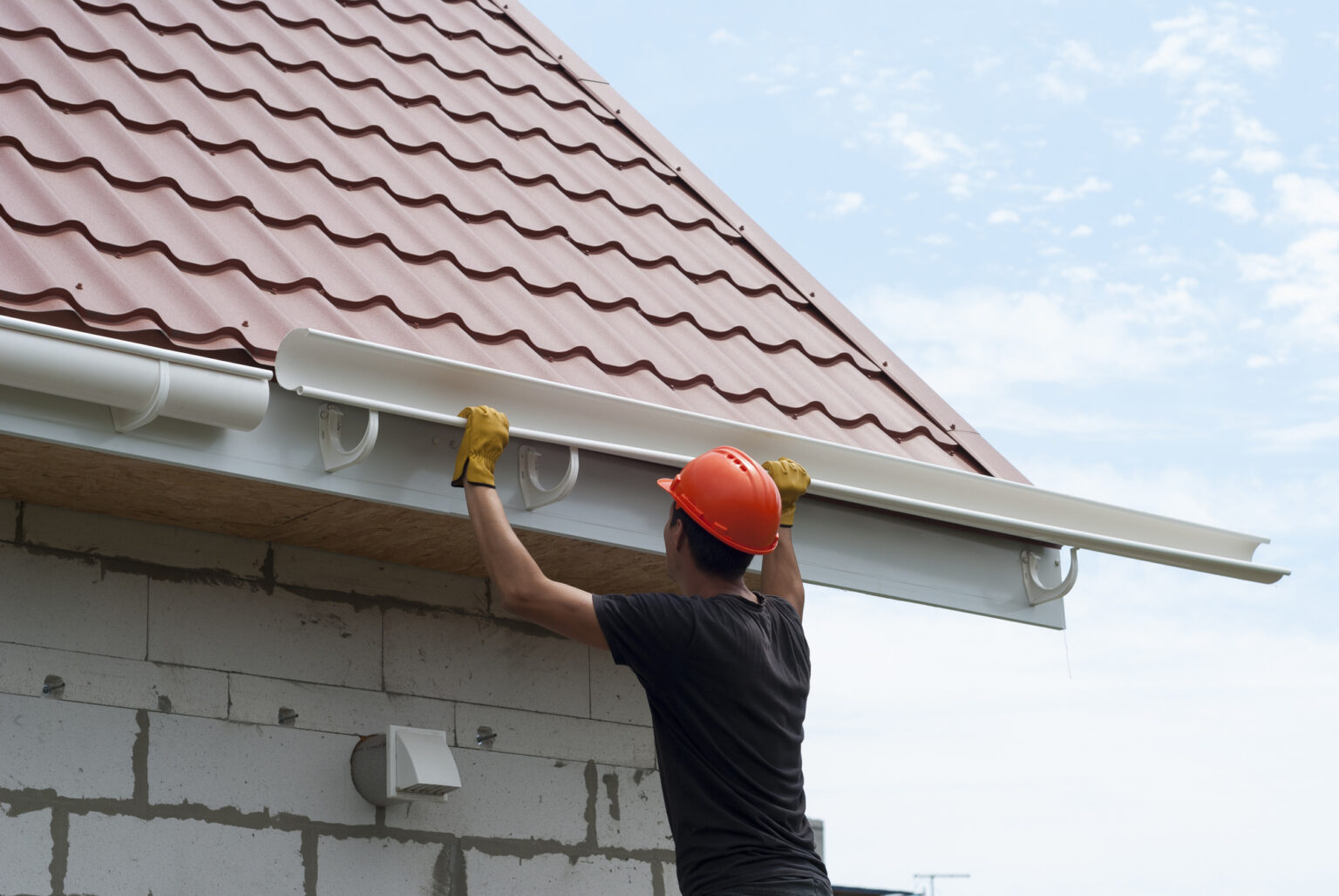 7 Common Gutter Installation Errors to Avoid for Homeowners - Pick-Kart ...